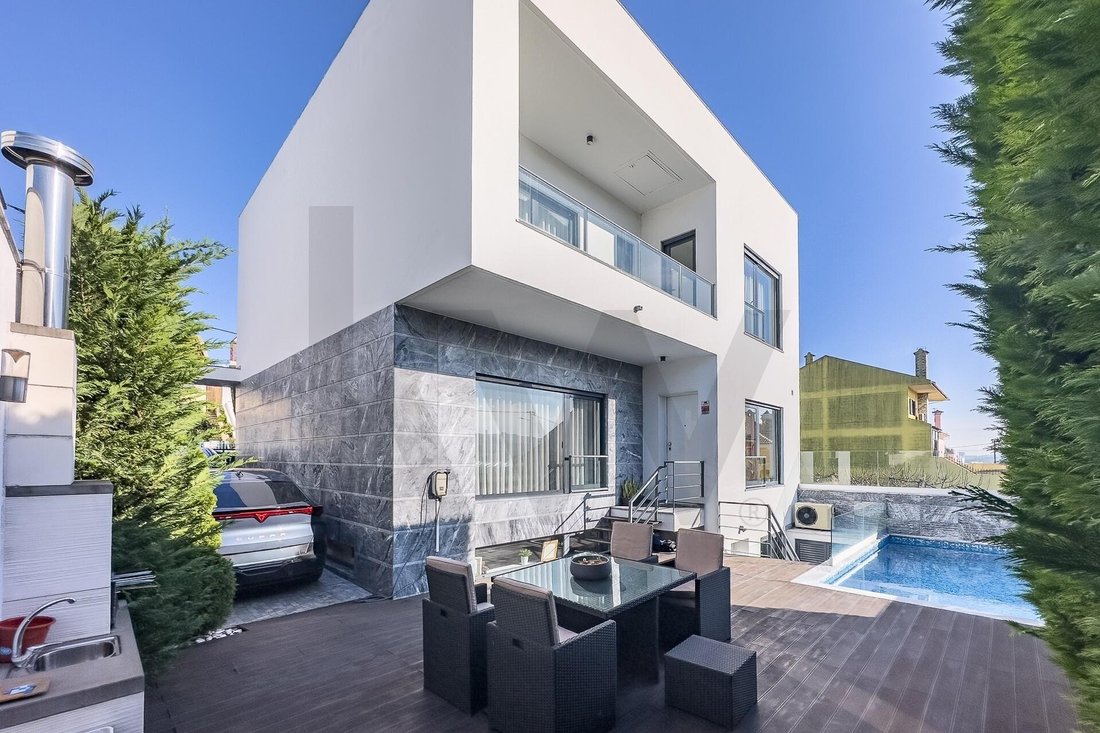 Townhouse in Odivelas, Lisbon, Portugal 3 - 18219675