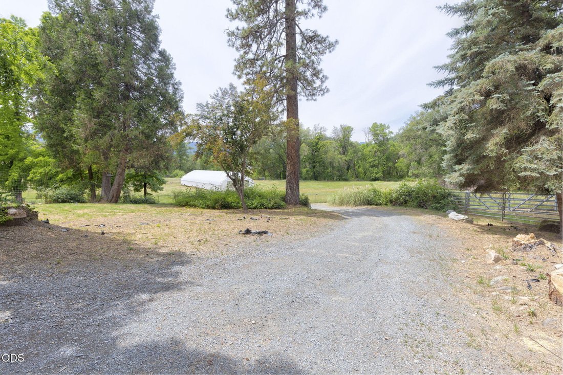 Maison à Rogue River, Oregon, États-Unis 4 - 17990963