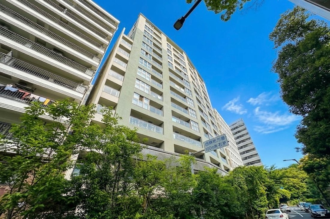 Condo in Shinjuku City, Tokyo, Japan 2 - 18219728