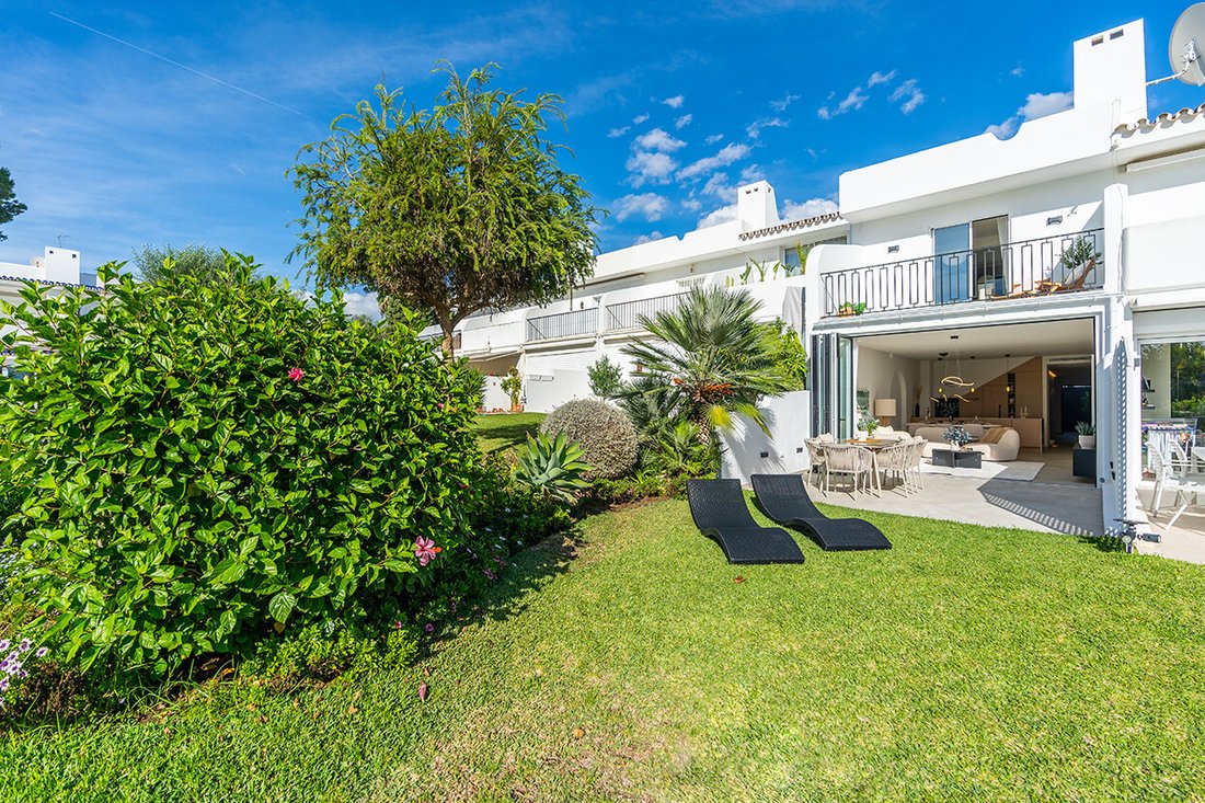 Townhouse in Puerto Banus, Marbella, Spain 3 - 18219752