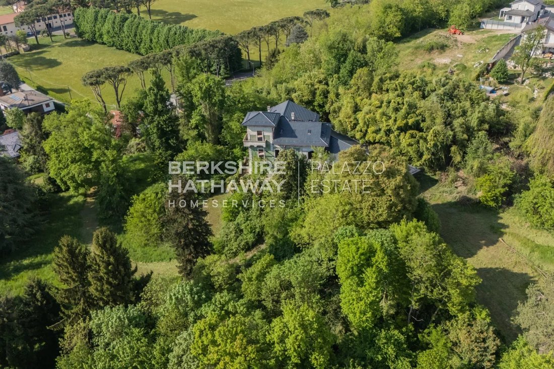 Villa a Malnate, Lombardia, Italia 4 - 16712822