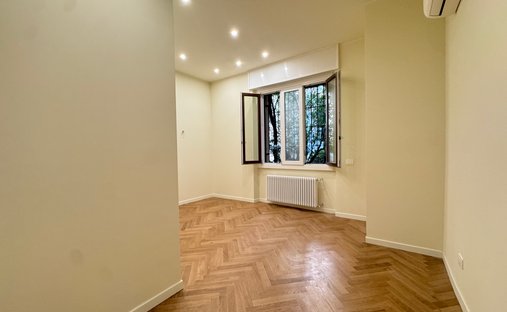 Apartment in Porta Venezia - Repubblica, Milan, Italy 1