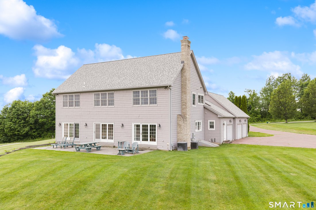 House in Watertown, Connecticut, United States 2 - 18219448