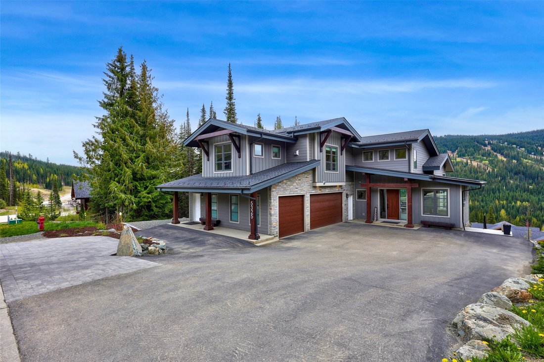 House in Sun Peaks, British Columbia, Canada 1 - 18219227