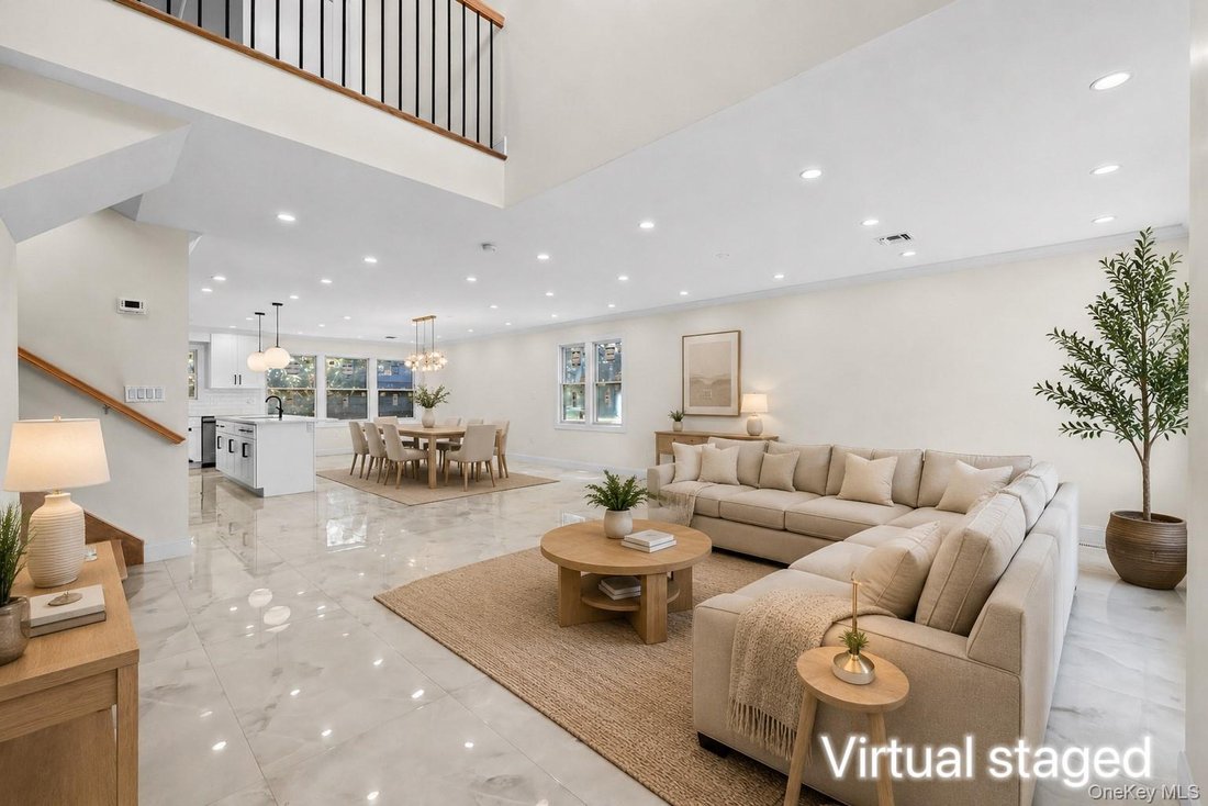 House in Syosset, New York, United States 4 - 18219029