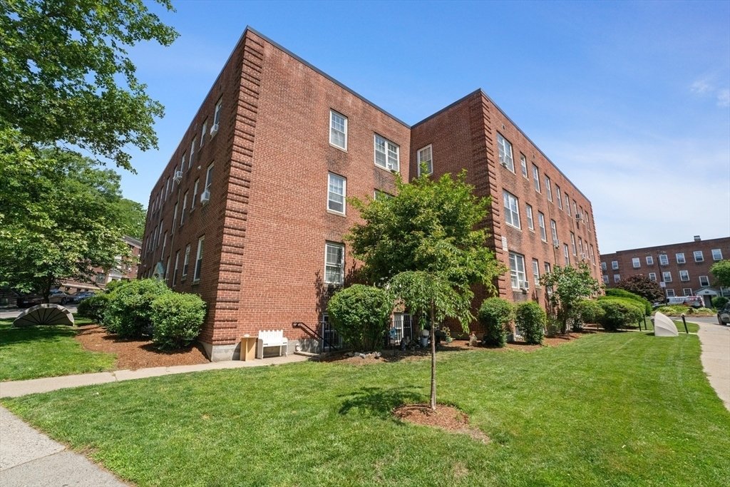 Condo in Brookline, Massachusetts, United States 2 - 18219206