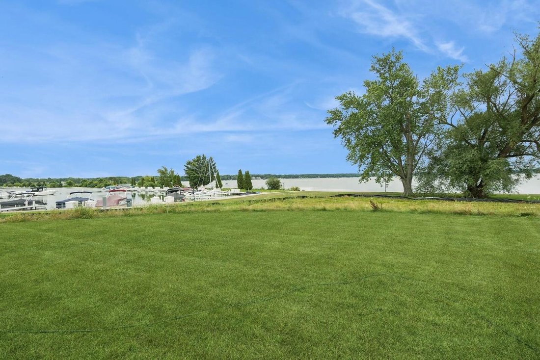 House in Delavan, Wisconsin, United States 3 - 18218849