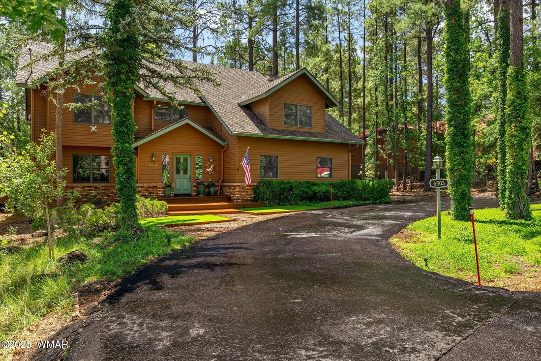 Pinetop, Arizona, United States 2 - 18218837
