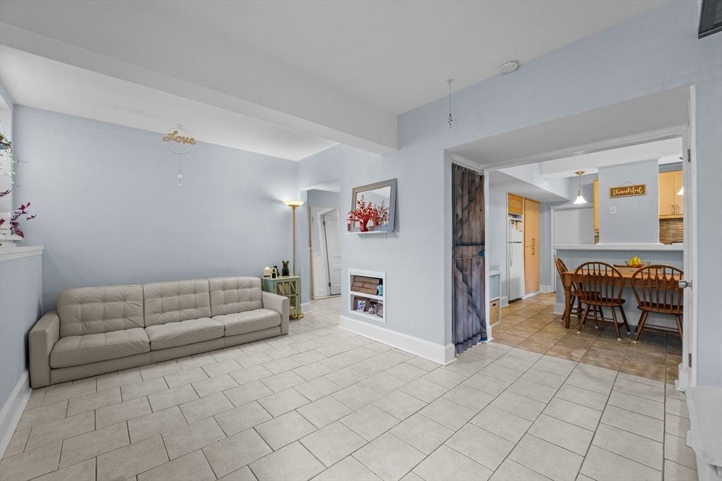 Condo in Brookline, Massachusetts, United States 5 - 18219206