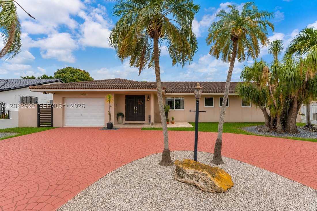 House in Miami, Florida, United States 1 - 18113095