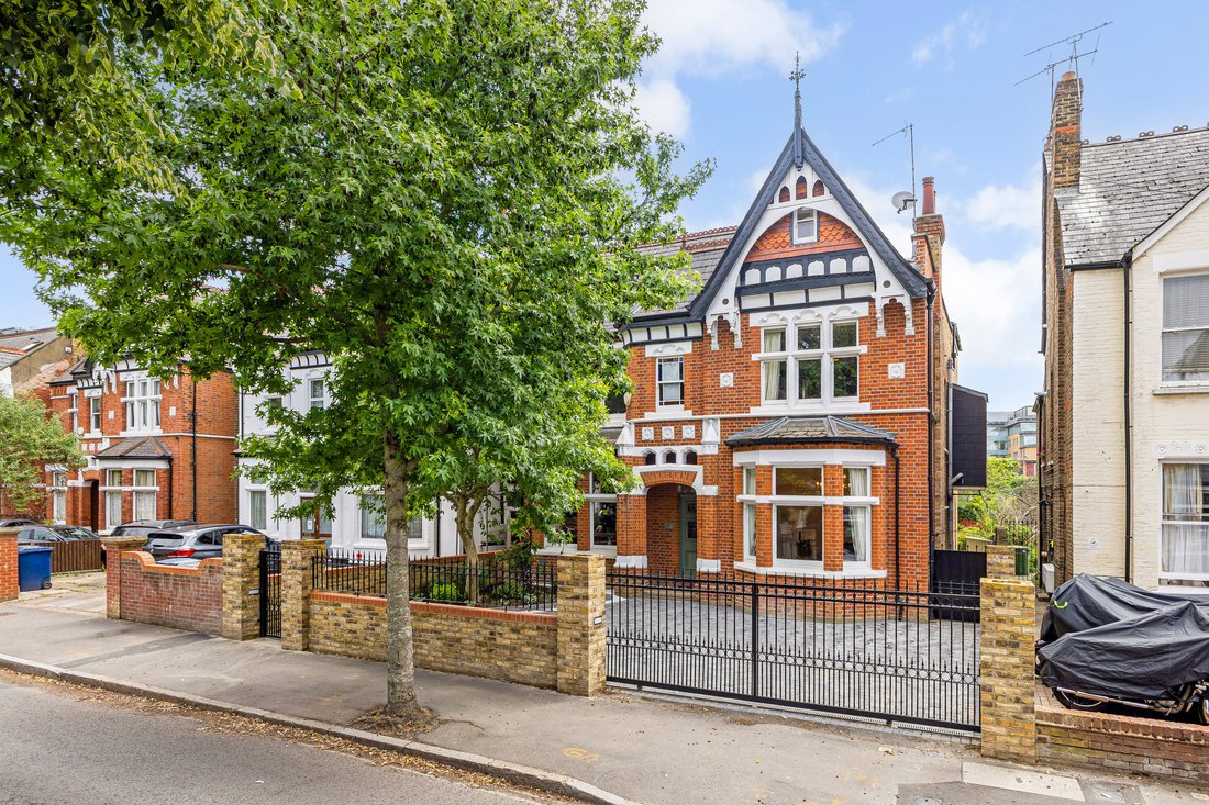 House in West Ealing, Ealing, England 1 - 18219127