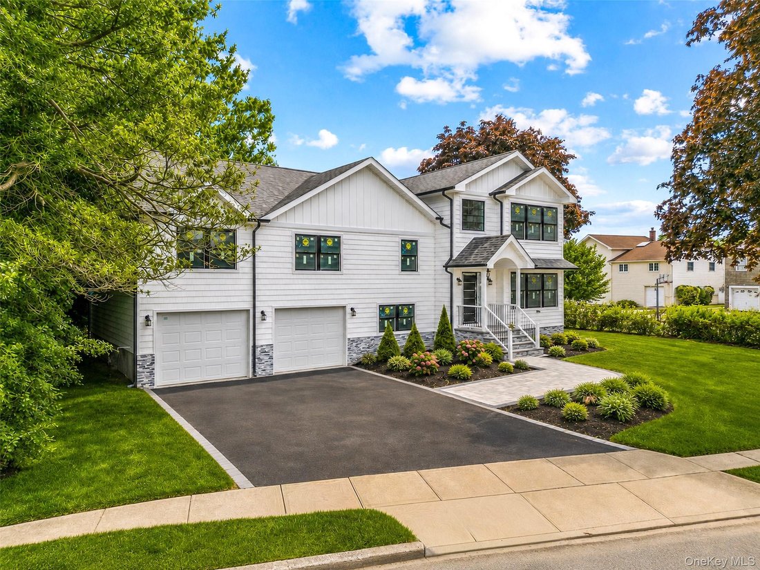 House in Syosset, New York, United States 1 - 18219029