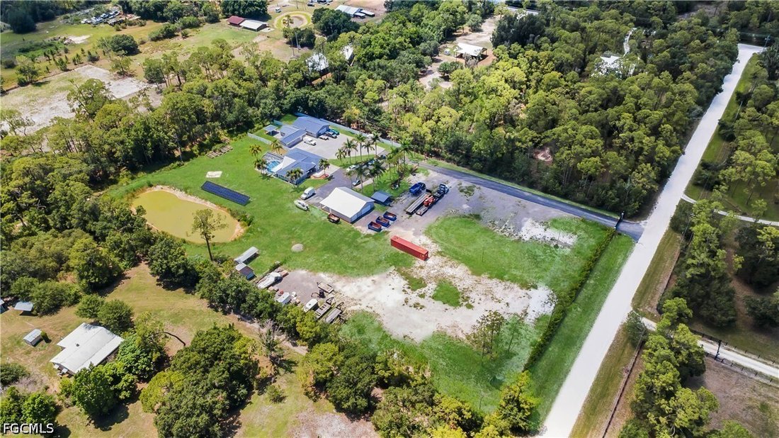 House in North Fort Myers, Florida, United States 4 - 18219256