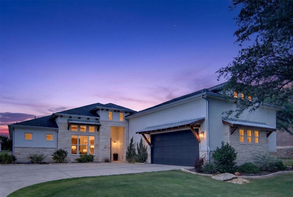 House in Granbury, Texas, United States 1 - 18219618
