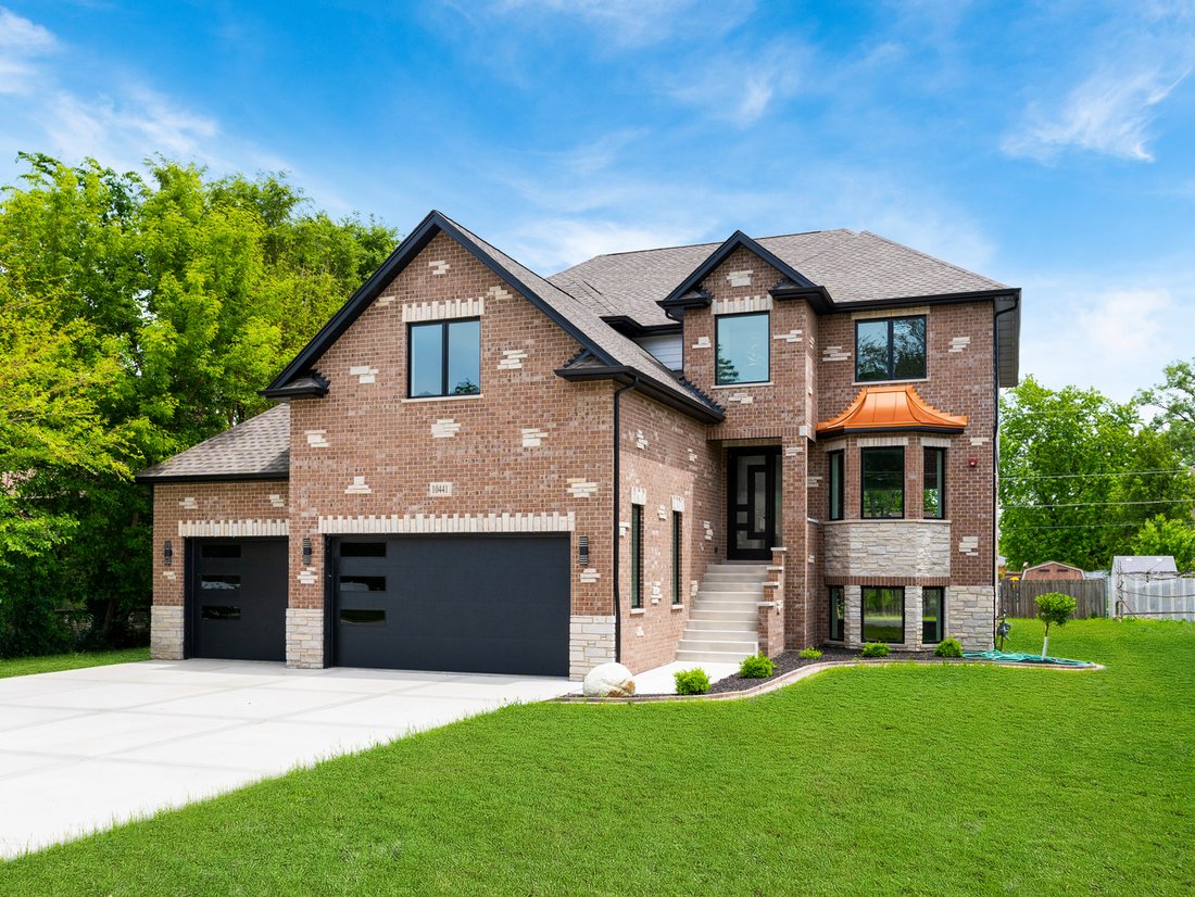 House in Palos Hills, Illinois, United States 1 - 18219908