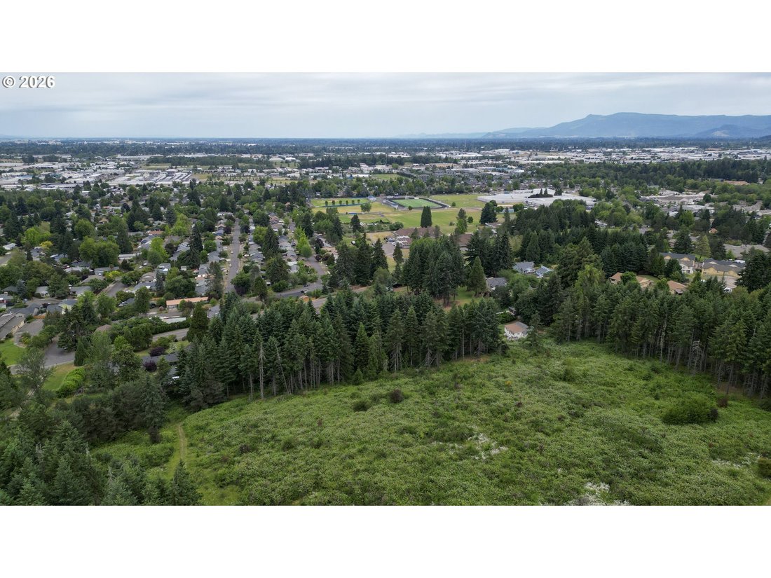 Terrain à Eugene, Oregon, États-Unis 2 - 18219896