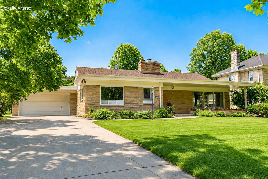 House in Wauwatosa, Wisconsin, United States 3 - 18219965