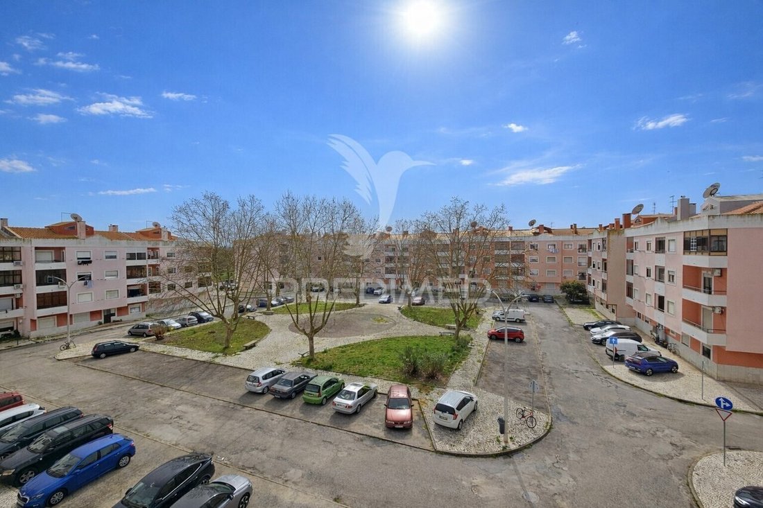 Apartamento en Pinhal Novo, Setúbal Municipality, Portugal 1 - 18220664