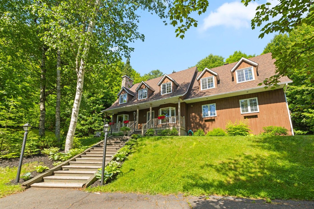 House in Piedmont, Quebec, Canada 1 - 18220002