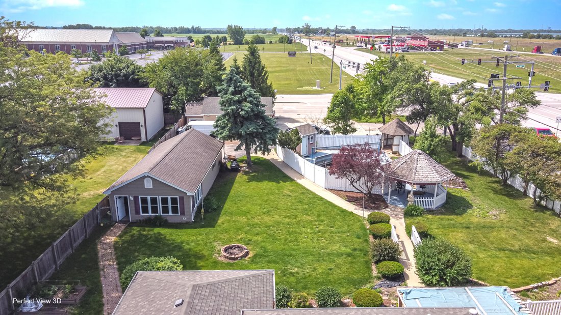 House in Lockport, Illinois, United States 2 - 18220376