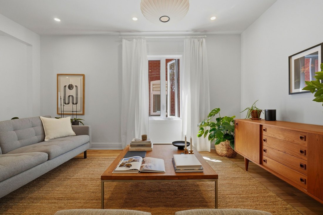 Apartment in Montréal, Quebec, Canada 1 - 18219970