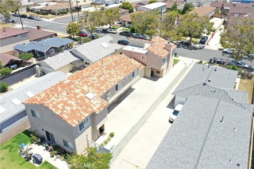 Gardena, California, United States 3 - 18219626