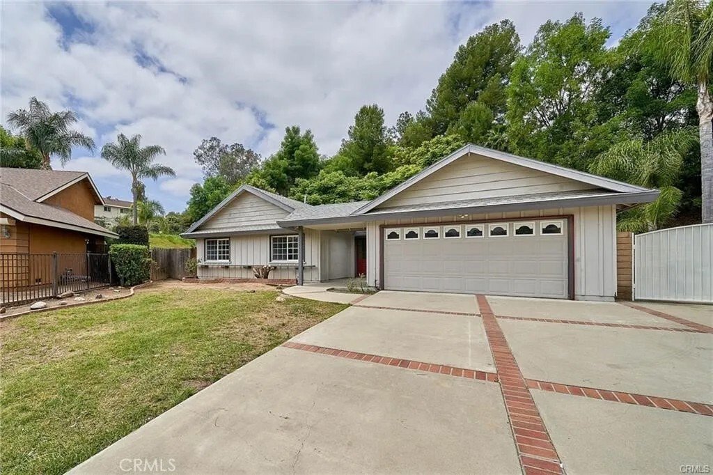 Rowland Heights, California, United States 1 - 18219573