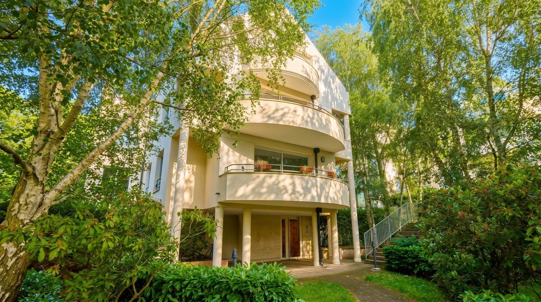 Apartment in Parc de Sceaux, Sceaux, France 1 - 18220173