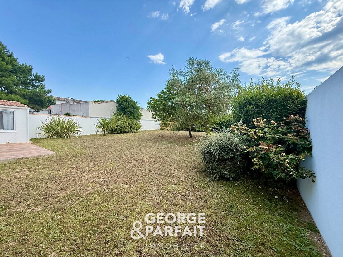 House in Saint-Martin-de-Ré, Nouvelle-Aquitaine, France 1 - 18219689