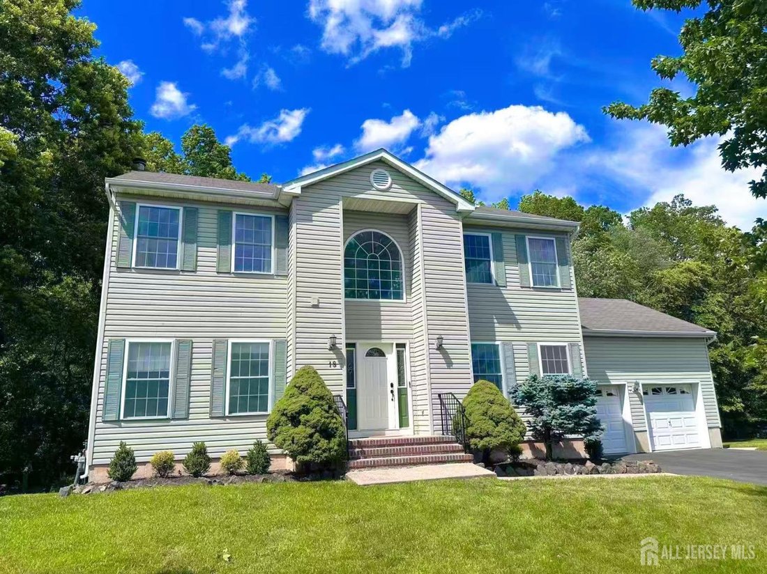 House in Metuchen, New Jersey, United States 2 - 18219809