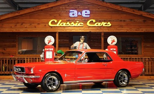 289 cui  Manual  Air Conditioning  Bucket seats  14" Magnum 500 wheels!!! in New braunfels, United States 1