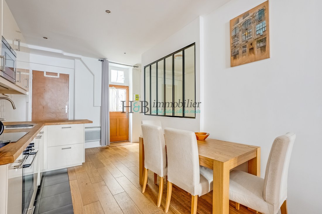 Apartment in Grange Aux Belles-Terrage, Paris 10e Arrondissement, Paris 3 - 18219954