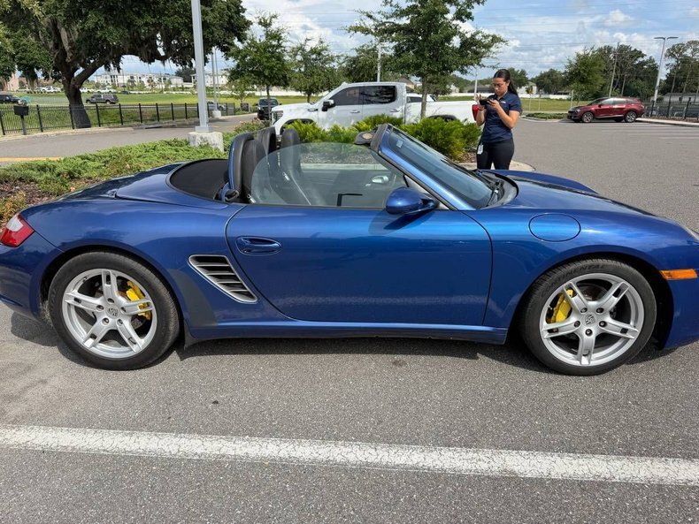 Cabriolet in Glendale, United States 2 - 18220013
