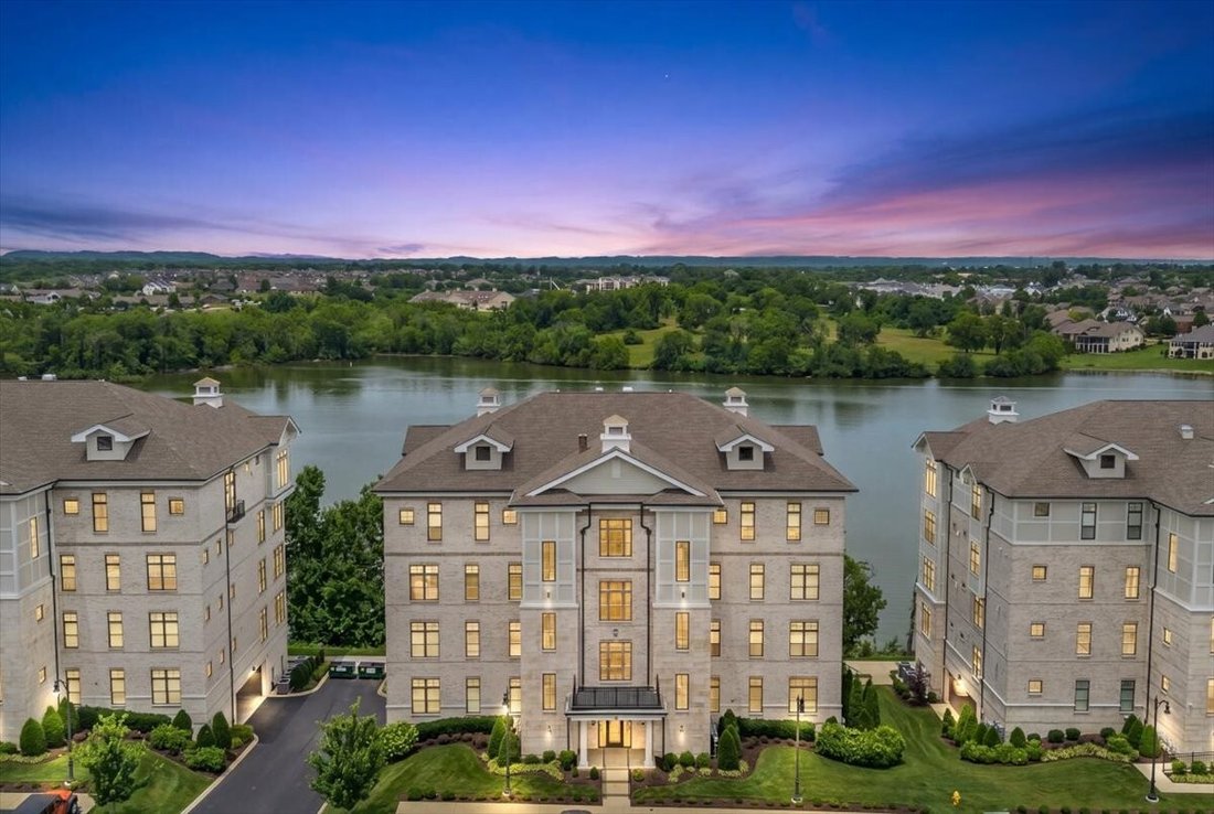 Condo in Gallatin, Tennessee, United States 1 - 18220153