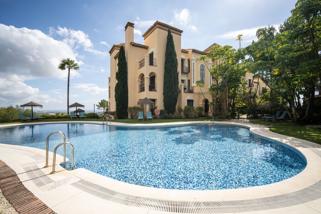 Apartment in La Quinta, Benahavis, Andalusia 3 - 18220588