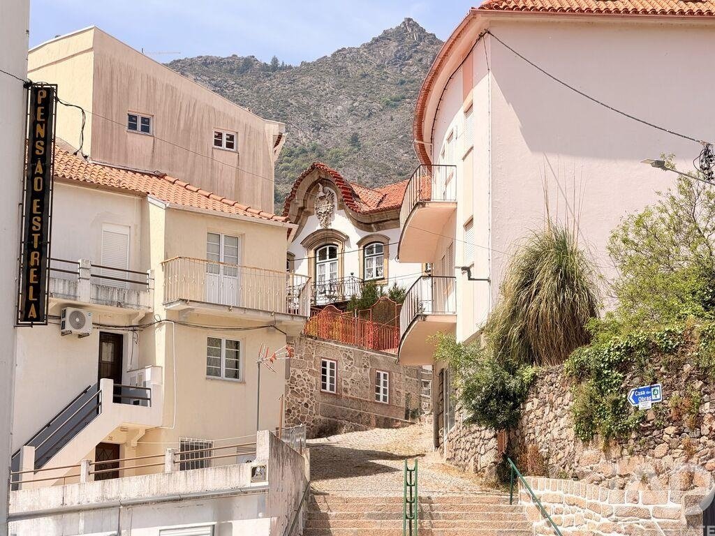 Townhouse in Manteigas (Santa Maria), Guarda District, Portugal 2 - 18220667