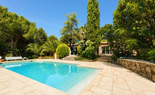 House in Ecarts, Roquebrune-sur-Argens, France 1
