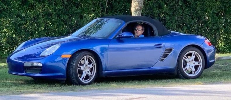 Cabriolet in Glendale, United States 3 - 18220013