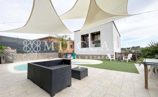 Villa in Llica d'Amunt, Catalonia, Spain 1