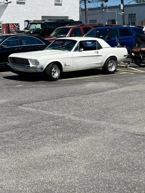 Coupe in Glendale, United States 3 - 18220015