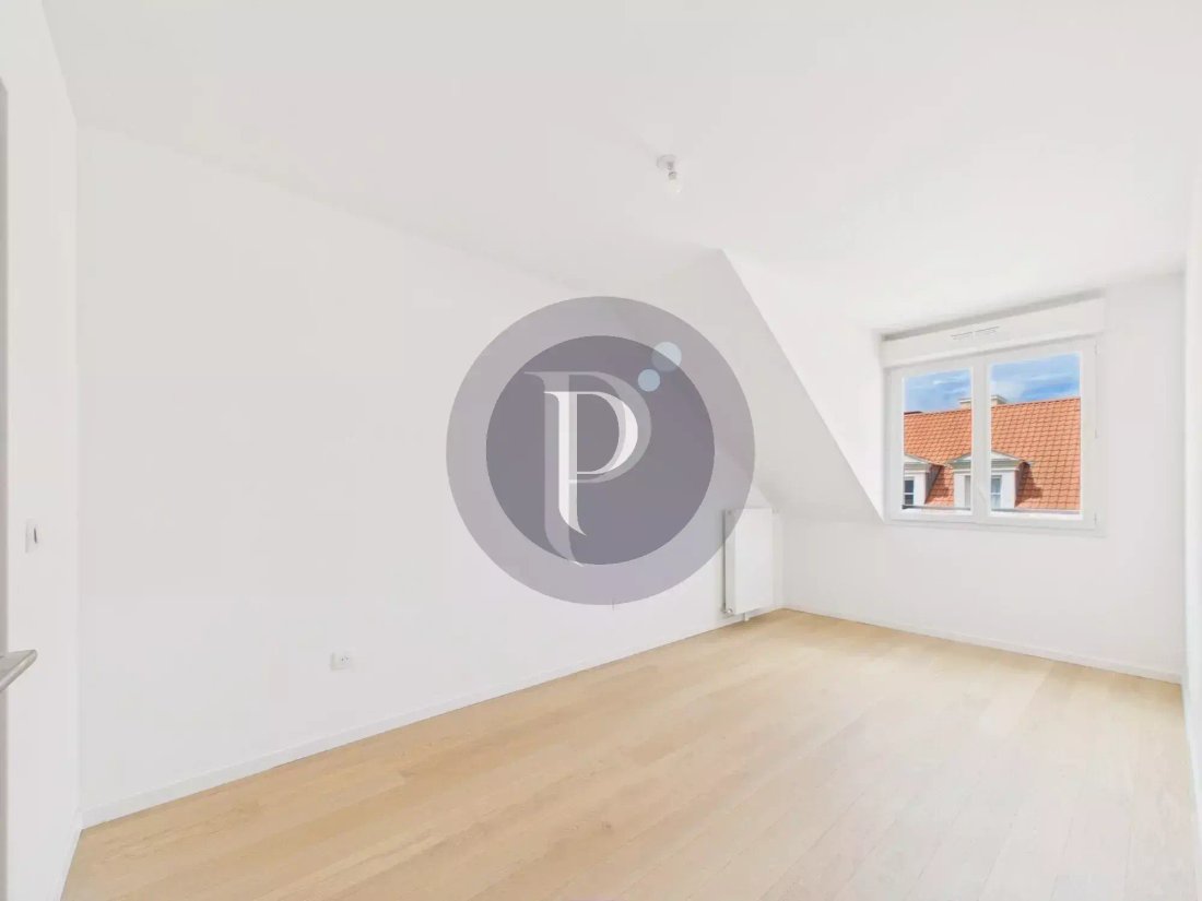 Apartment in Anatole France, Le Plessis-Robinson, France 5 - 18220227