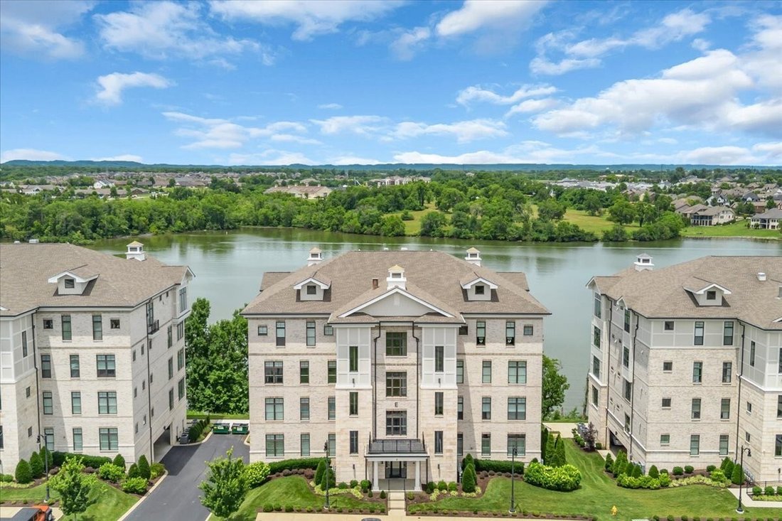 Condo in Gallatin, Tennessee, United States 2 - 18220153