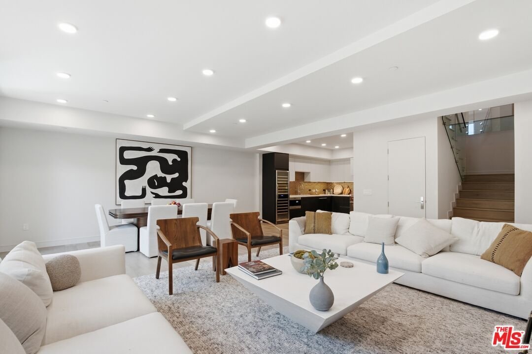 Condo in Los Angeles, California, United States 3 - 17291933