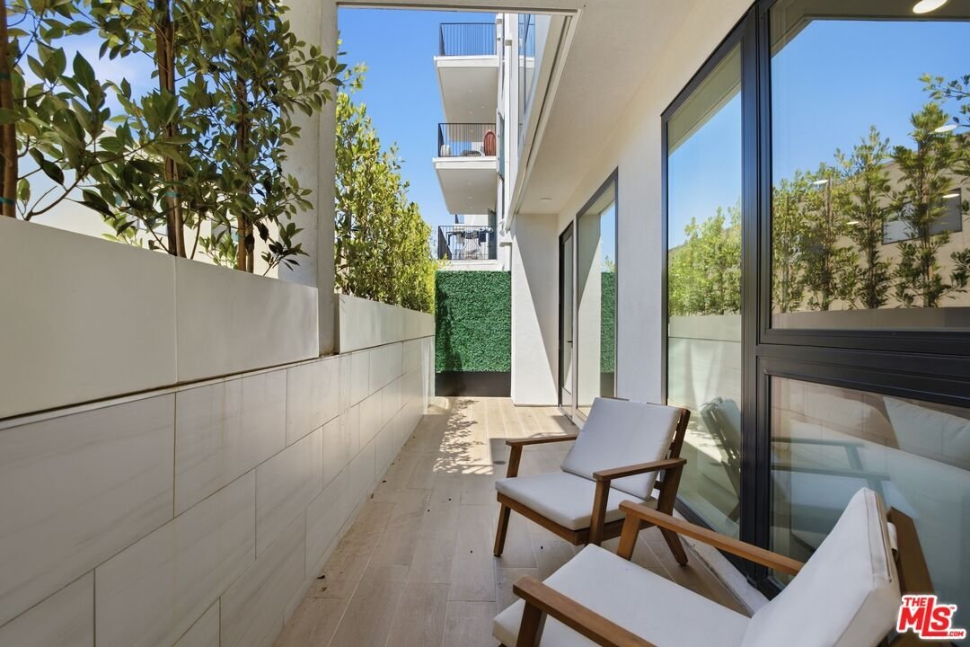 Condo in Los Angeles, California, United States 5 - 17291933