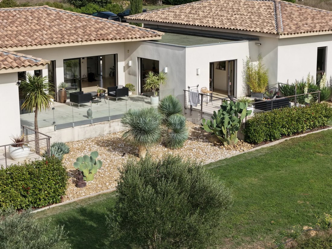 Villa in Centre Ville, Laudun-l'Ardoise, France 4 - 17325096