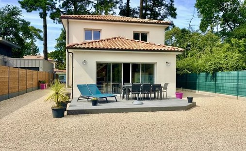 House in L'Ocean, Saint-Brevin-les-Pins, France 1