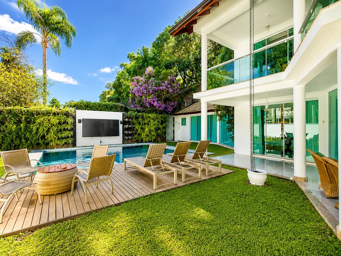 House in Curitiba, State of Paraná, Brazil 3 - 18220690