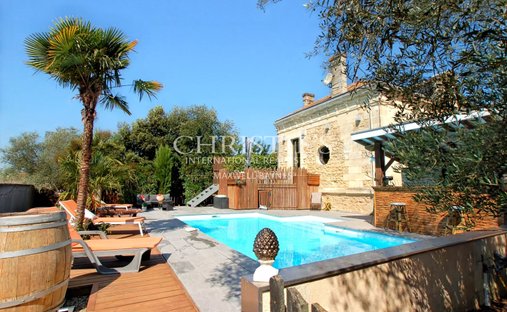House in Saint-Ciers-de-Canesse, Nouvelle-Aquitaine, France 1