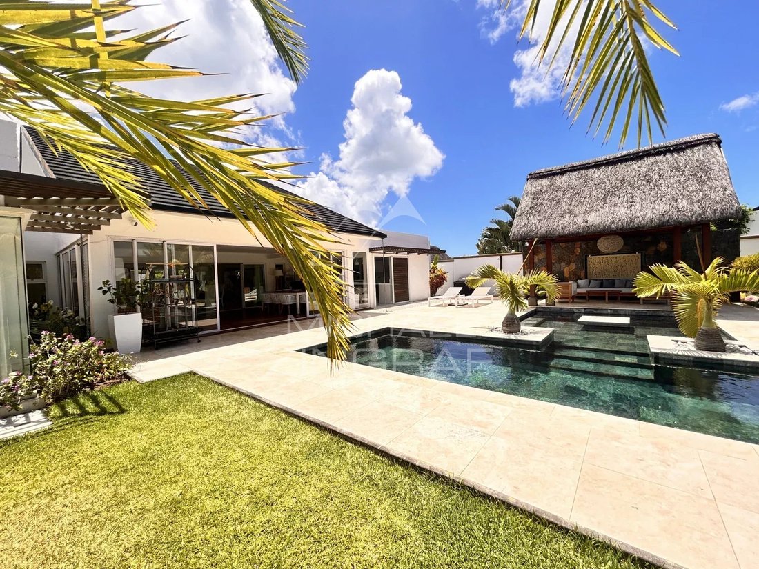 Villa in Grand Baie, Rivière du Rempart District, Mauritius 3 - 18220694