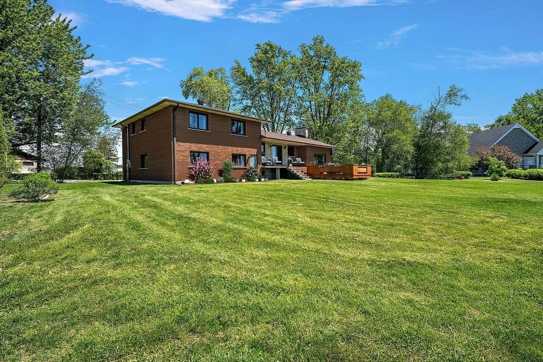 House in Notre-Dame-de-l'Île-Perrot, Quebec, Canada 5 - 18220846